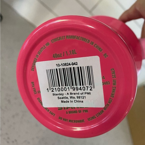 40oz Korean Pink Parade Stanley - Picture 2 of 5